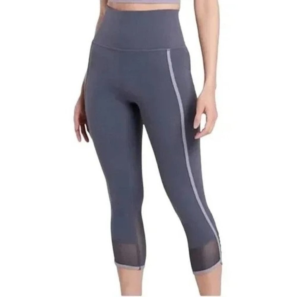Athleta Salutation Stash Pocket Capri Leggings Small Violet Pull On Active